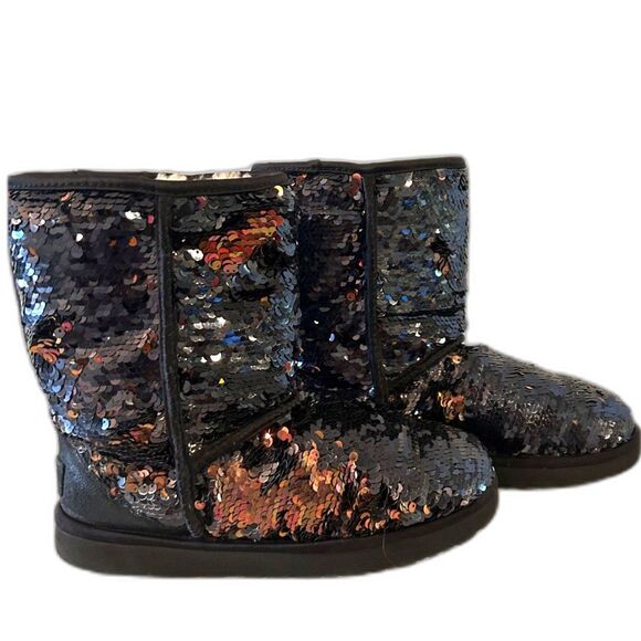 UGG Classic Short Comsos Sequin Boots - Size 8 - Picture 1 of 7